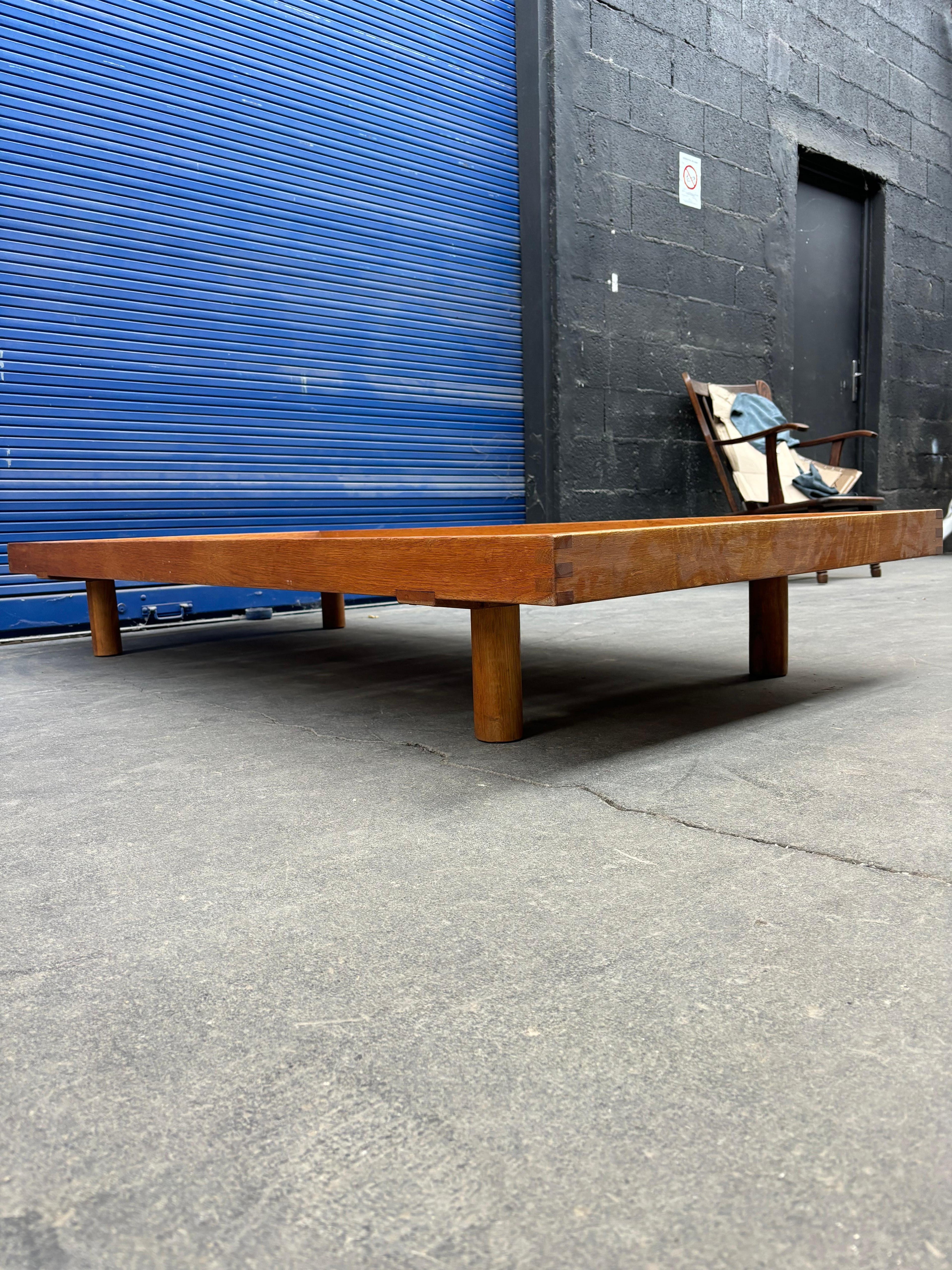 L01 or « Godot » daybed by Pierre Chapo