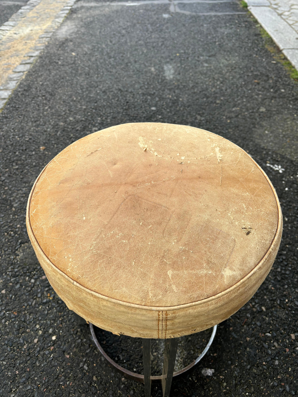 Modernist stool