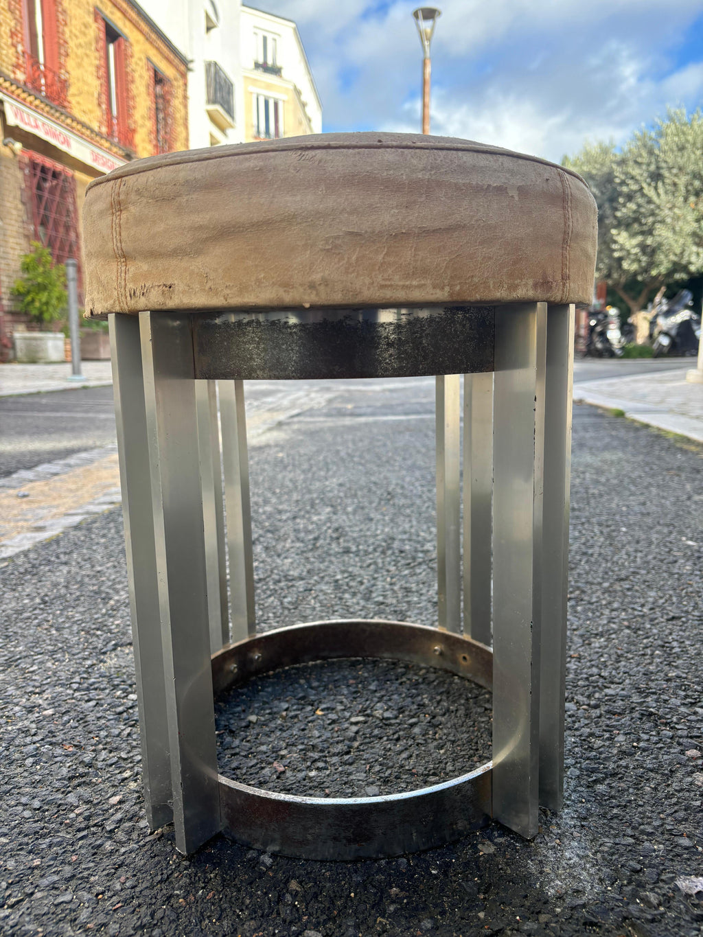 Modernist stool