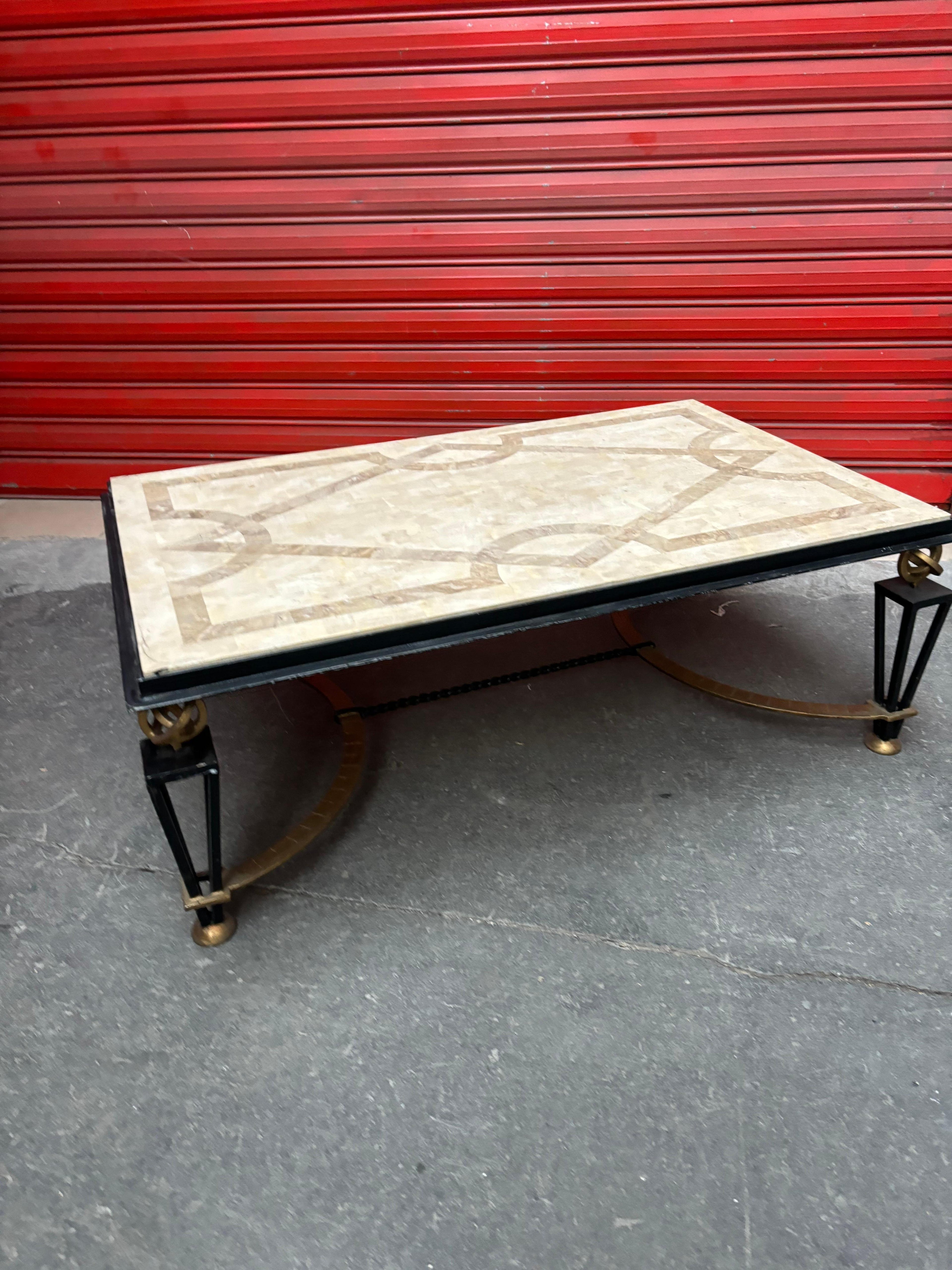 Coffee table in the style of the french 40s