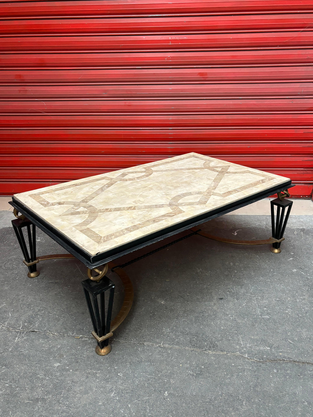 Coffee table in the style of the french 40s