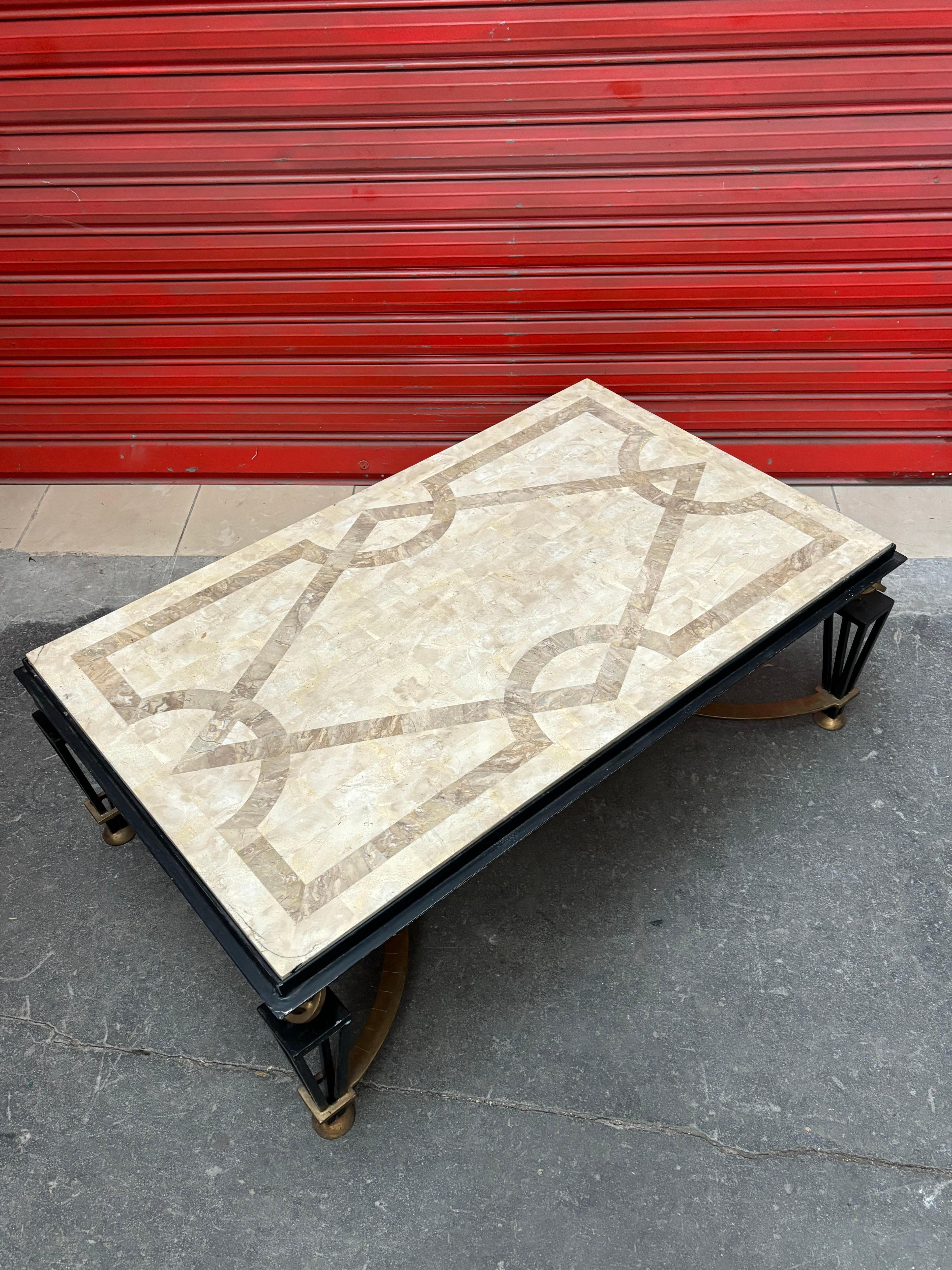 Coffee table in the style of the french 40s