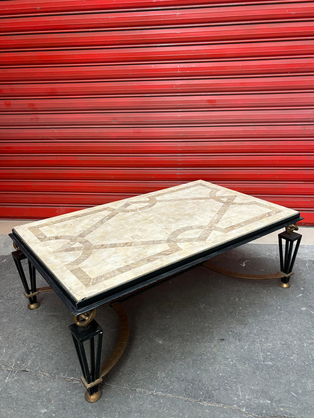 Coffee table in the style of the french 40s