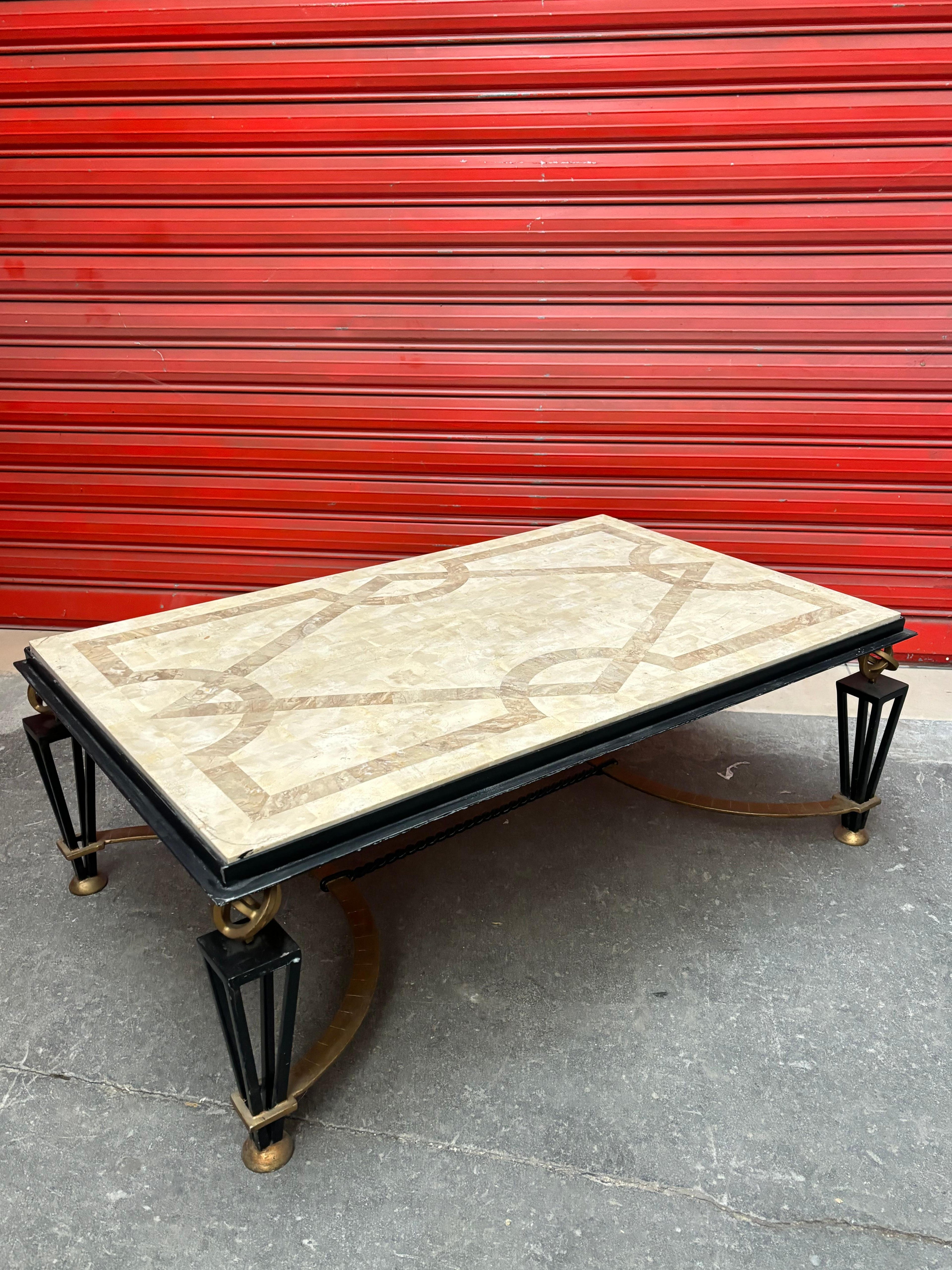Coffee table in the style of the french 40s