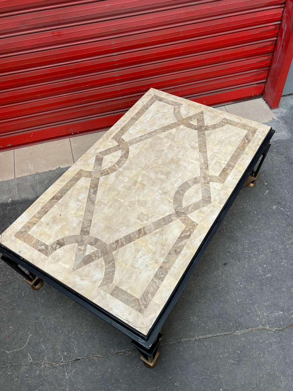 Coffee table in the style of the french 40s