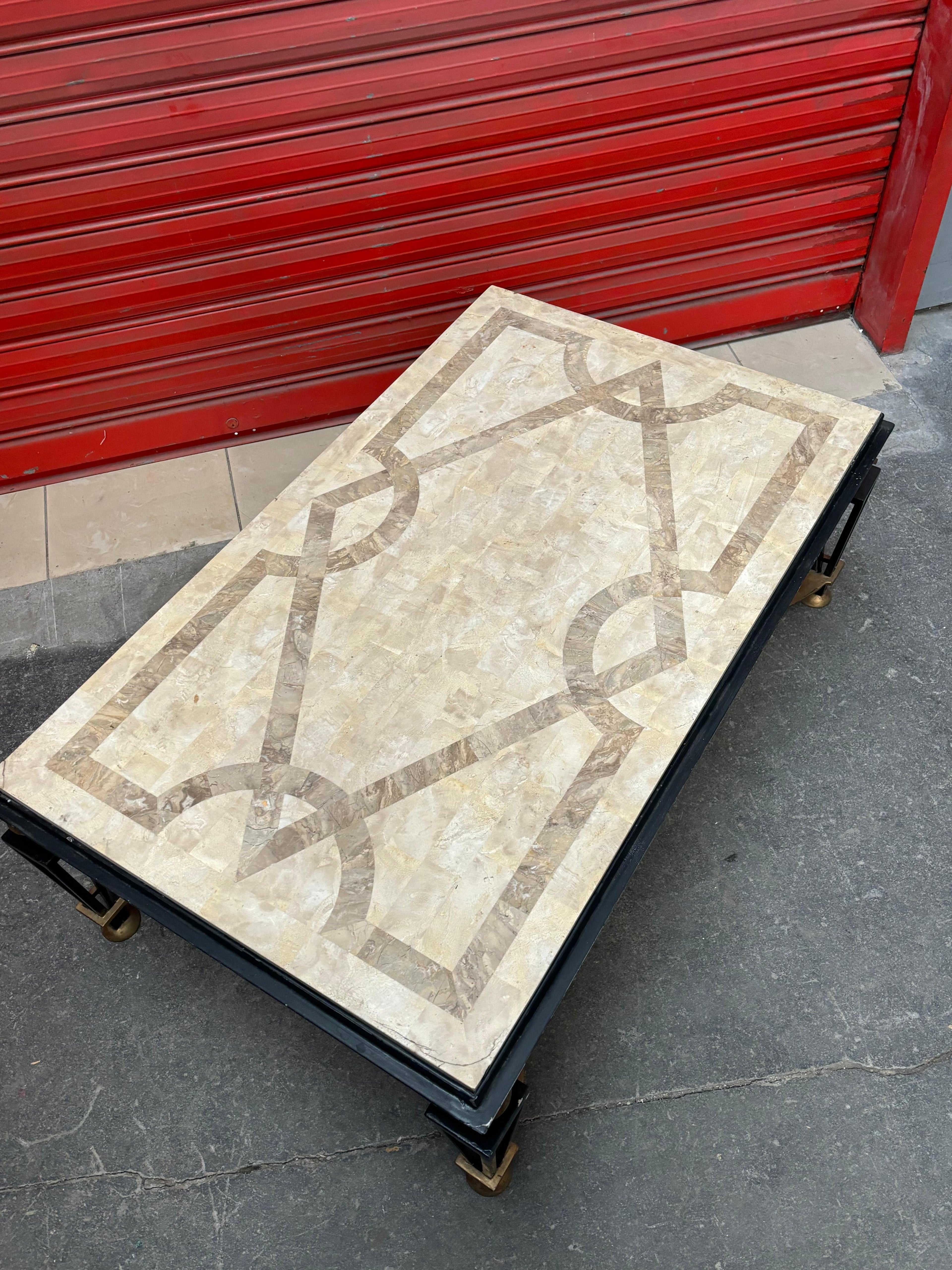 Coffee table in the style of the french 40s