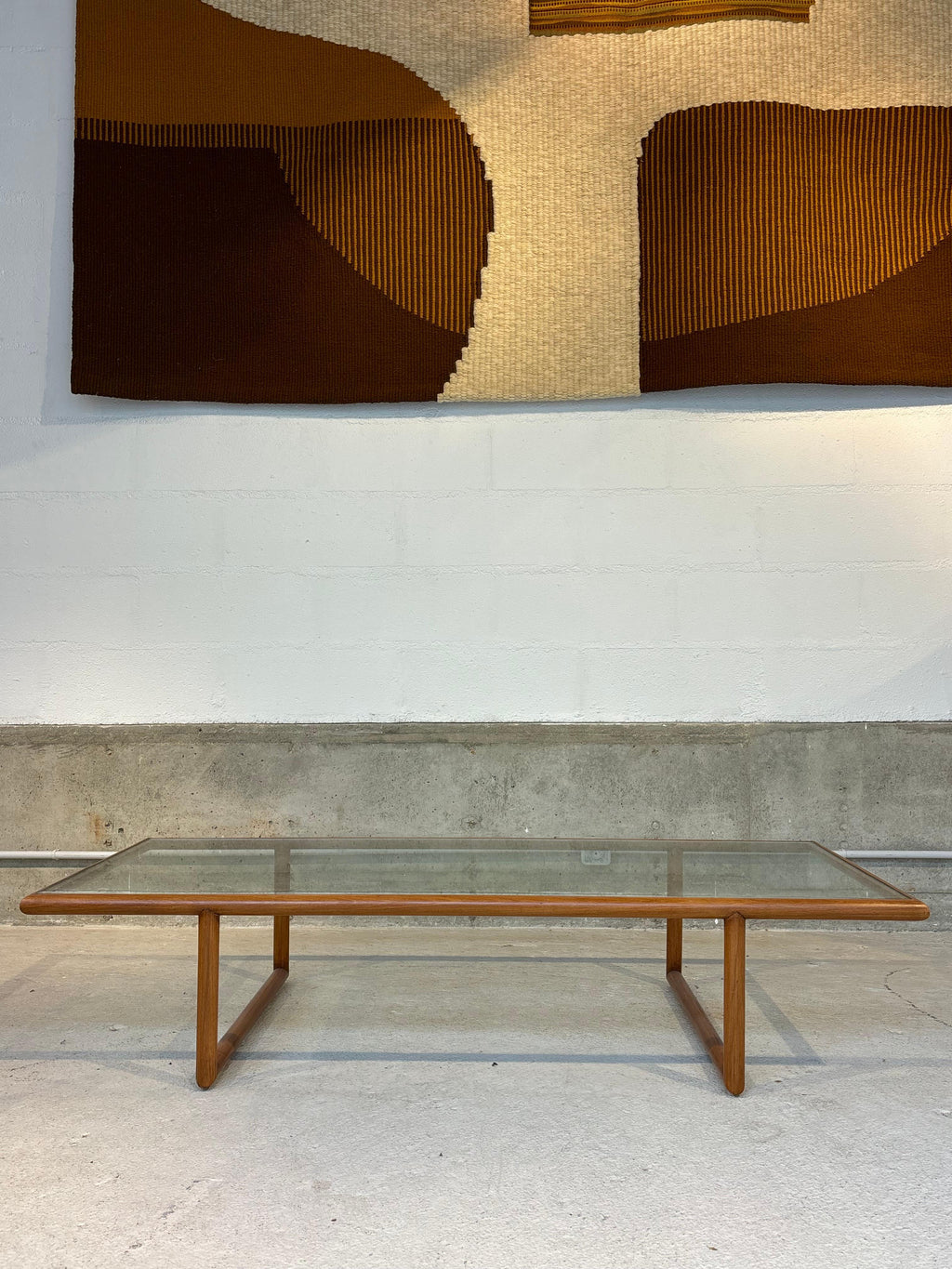 Scarce variant of coffee table by Joaquim Tenreiro