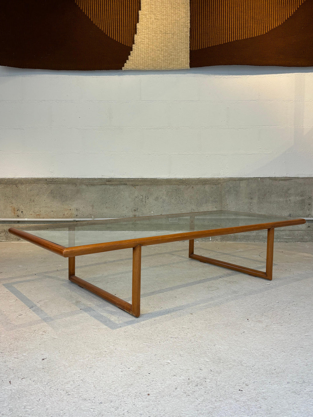 Scarce variant of coffee table by Joaquim Tenreiro