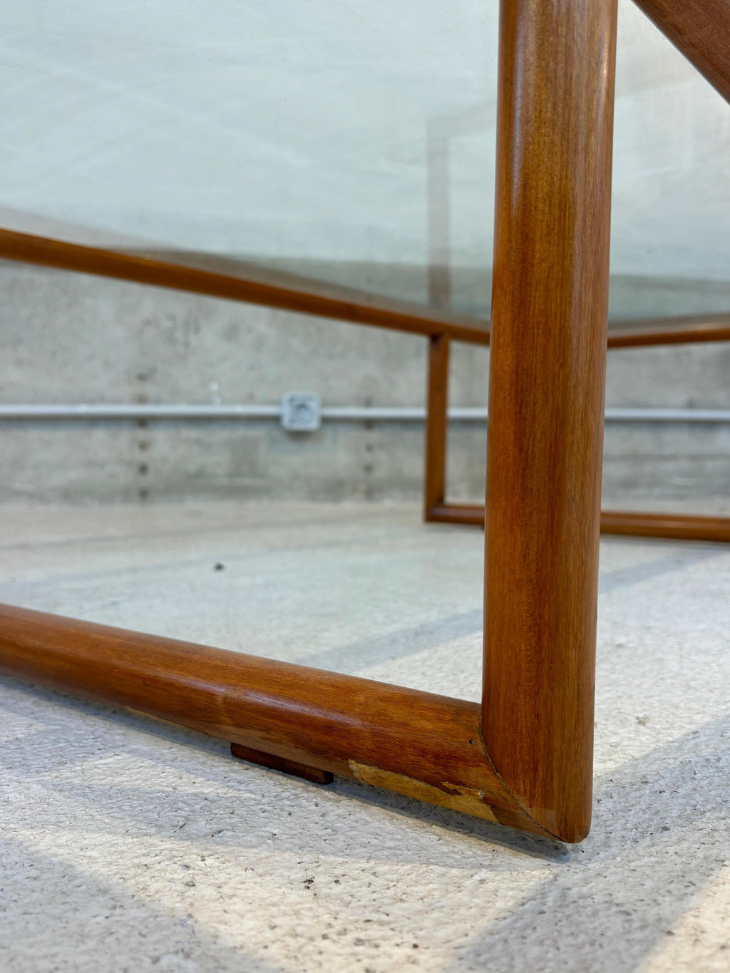 Scarce variant of coffee table by Joaquim Tenreiro