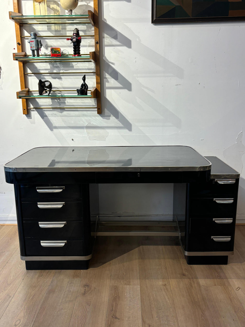Nice modernist desk in stainless steel, lacquer wood