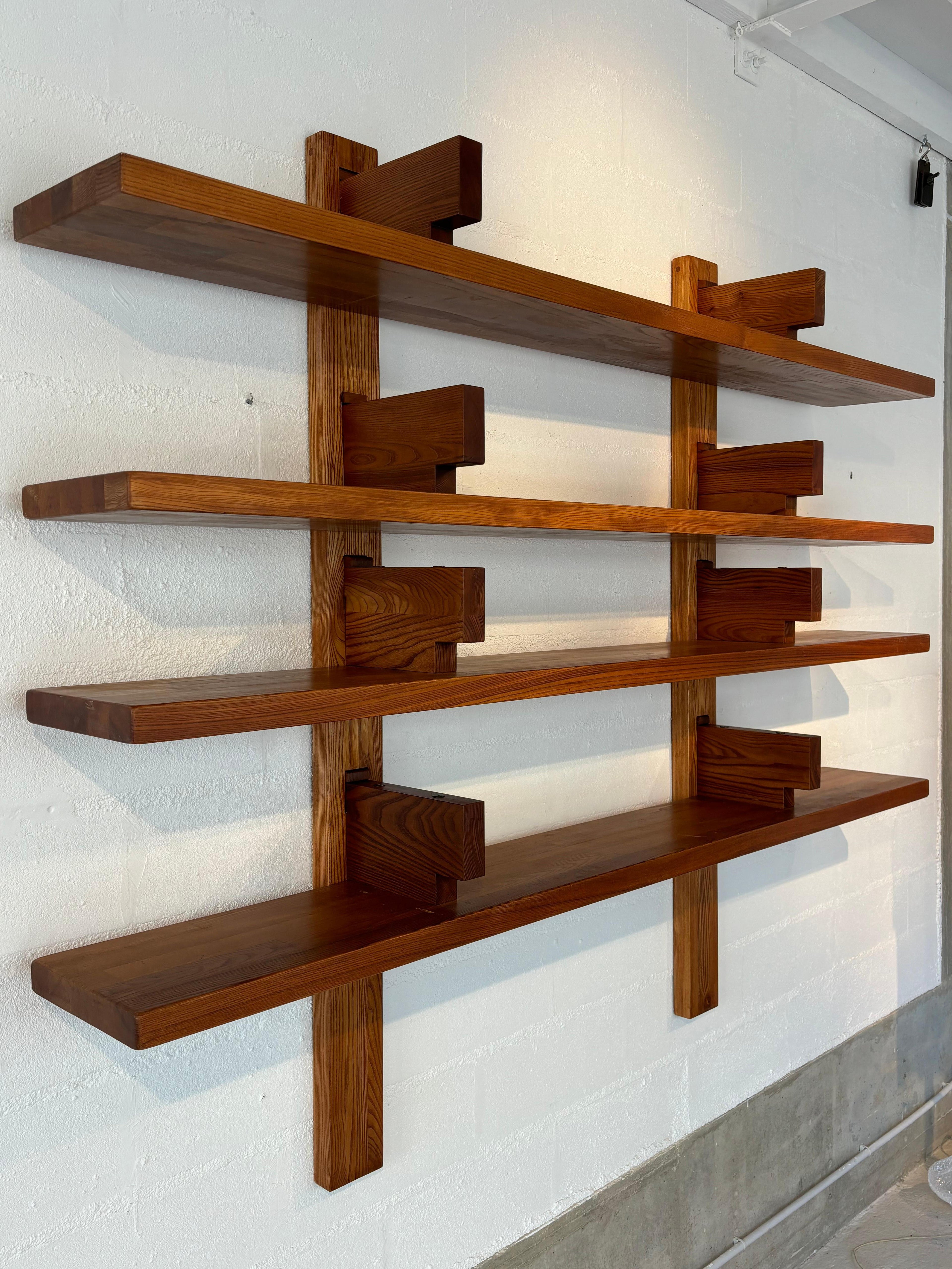 B17A bookcase by Pierre Chapo in massive elm