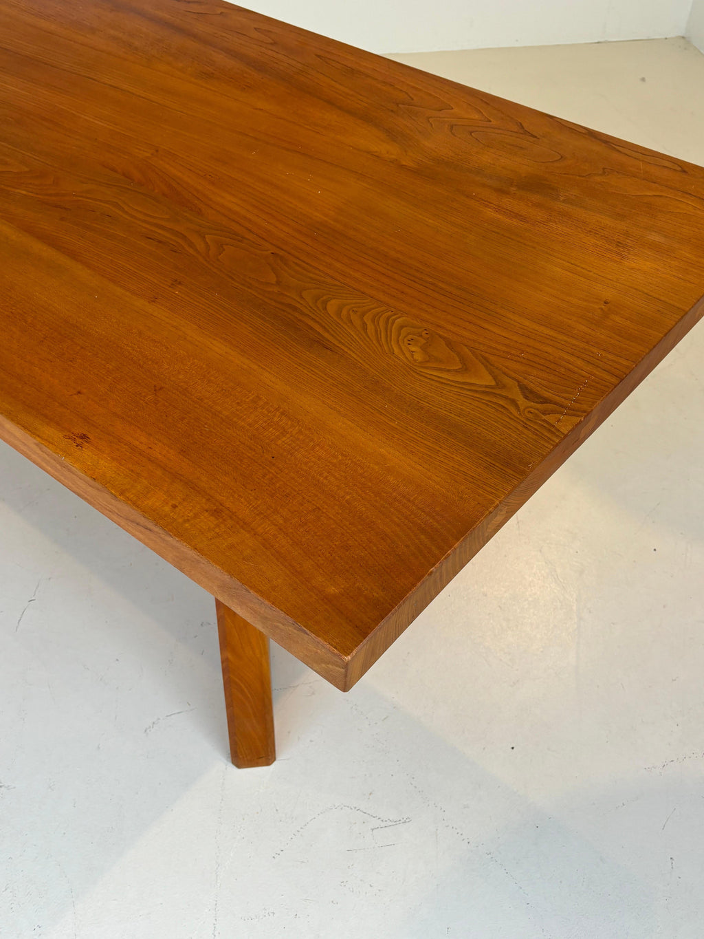 Beautiful Claude Demoyen dining table