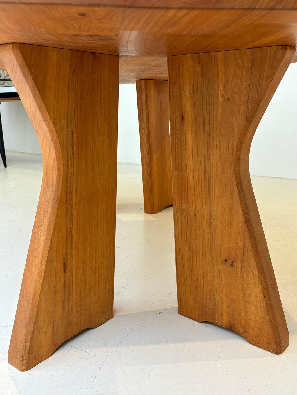 Beautiful Claude Demoyen dining table