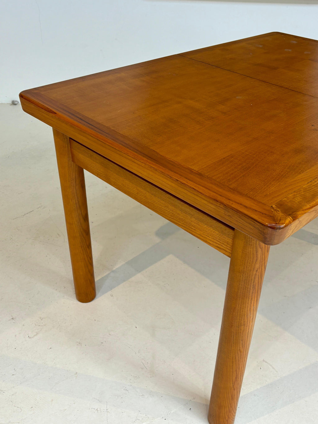 Extensible Dordogne dining table by Robert Sentou