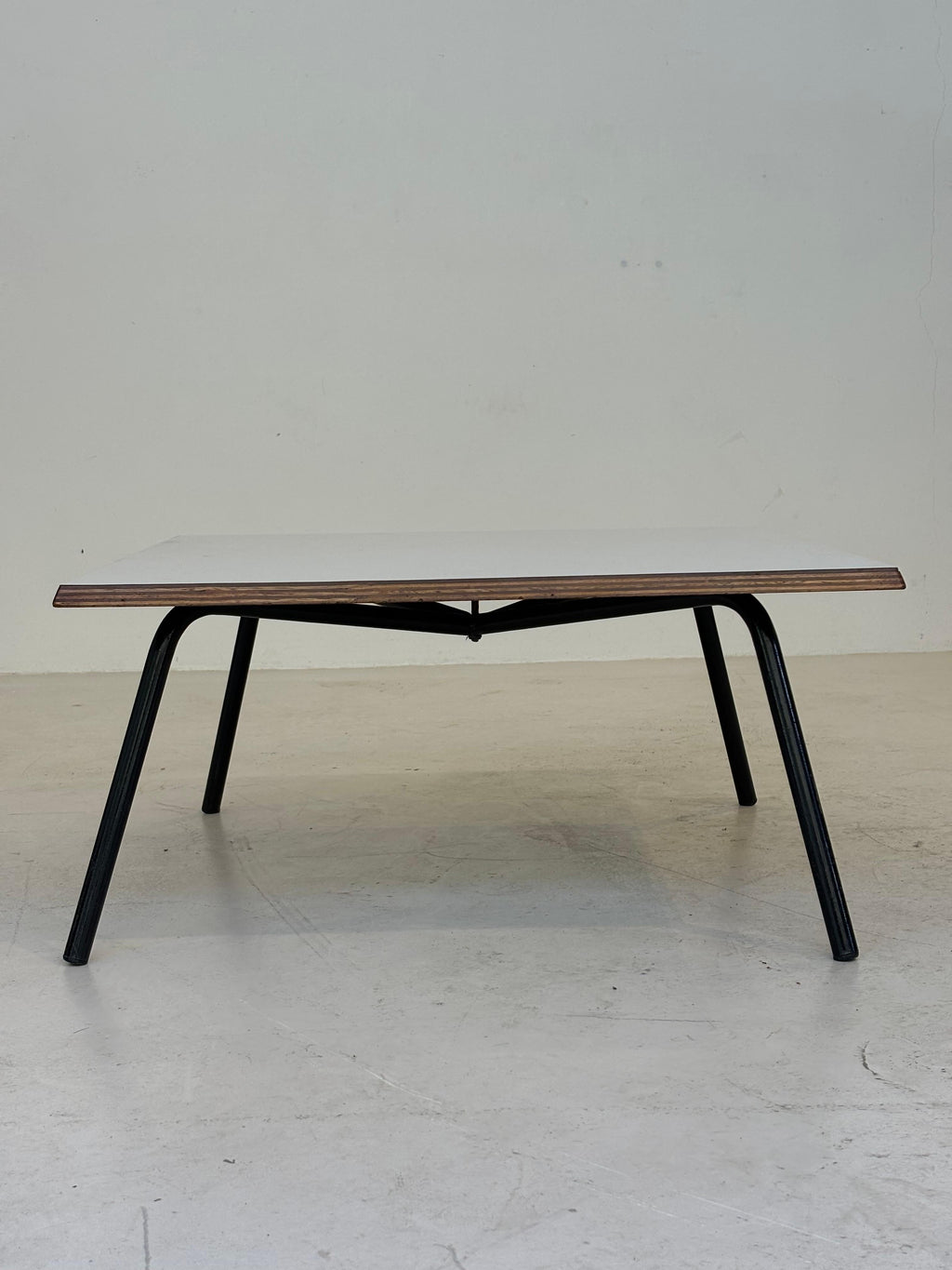 Low table : «506 » by Charlotte Perriand circa 1953