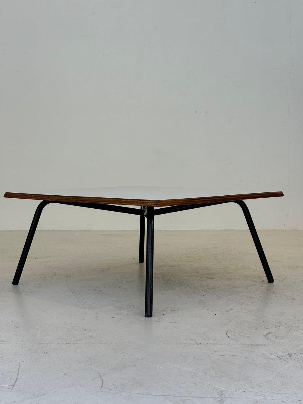 Low table : «506 » by Charlotte Perriand circa 1953