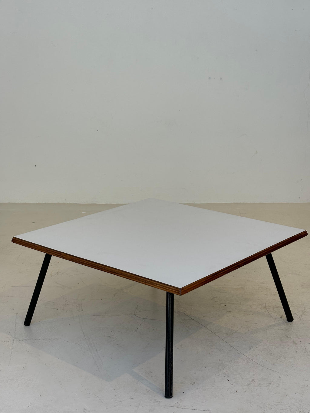 Low table : «506 » by Charlotte Perriand circa 1953