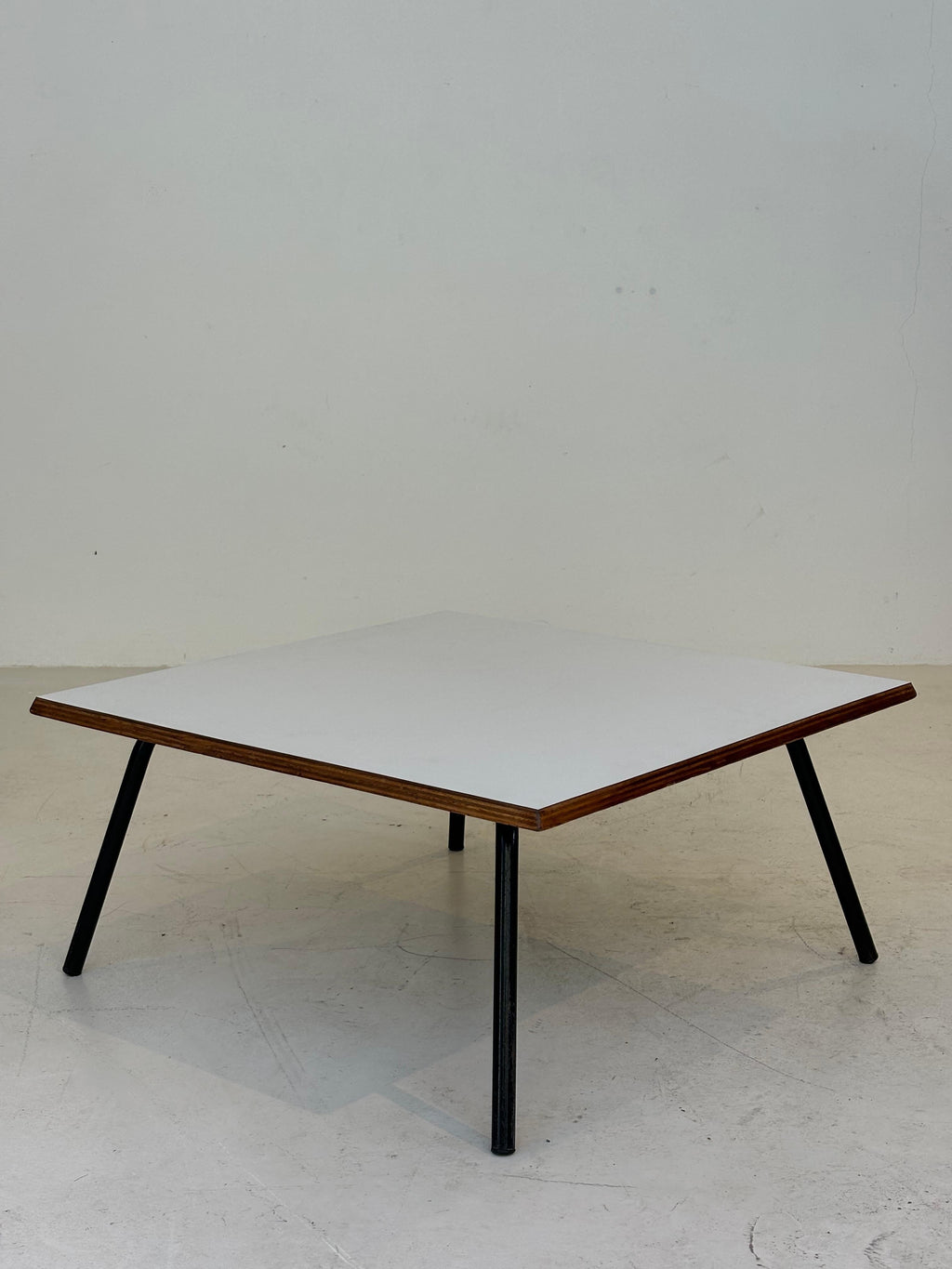 Low table : «506 » by Charlotte Perriand circa 1953