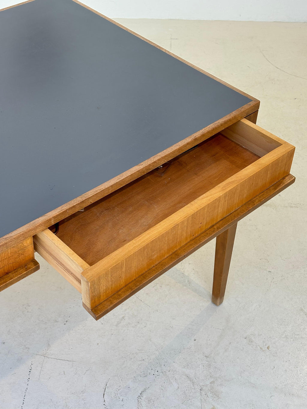 Nice 1940 french desk attributed to Maxime Old
