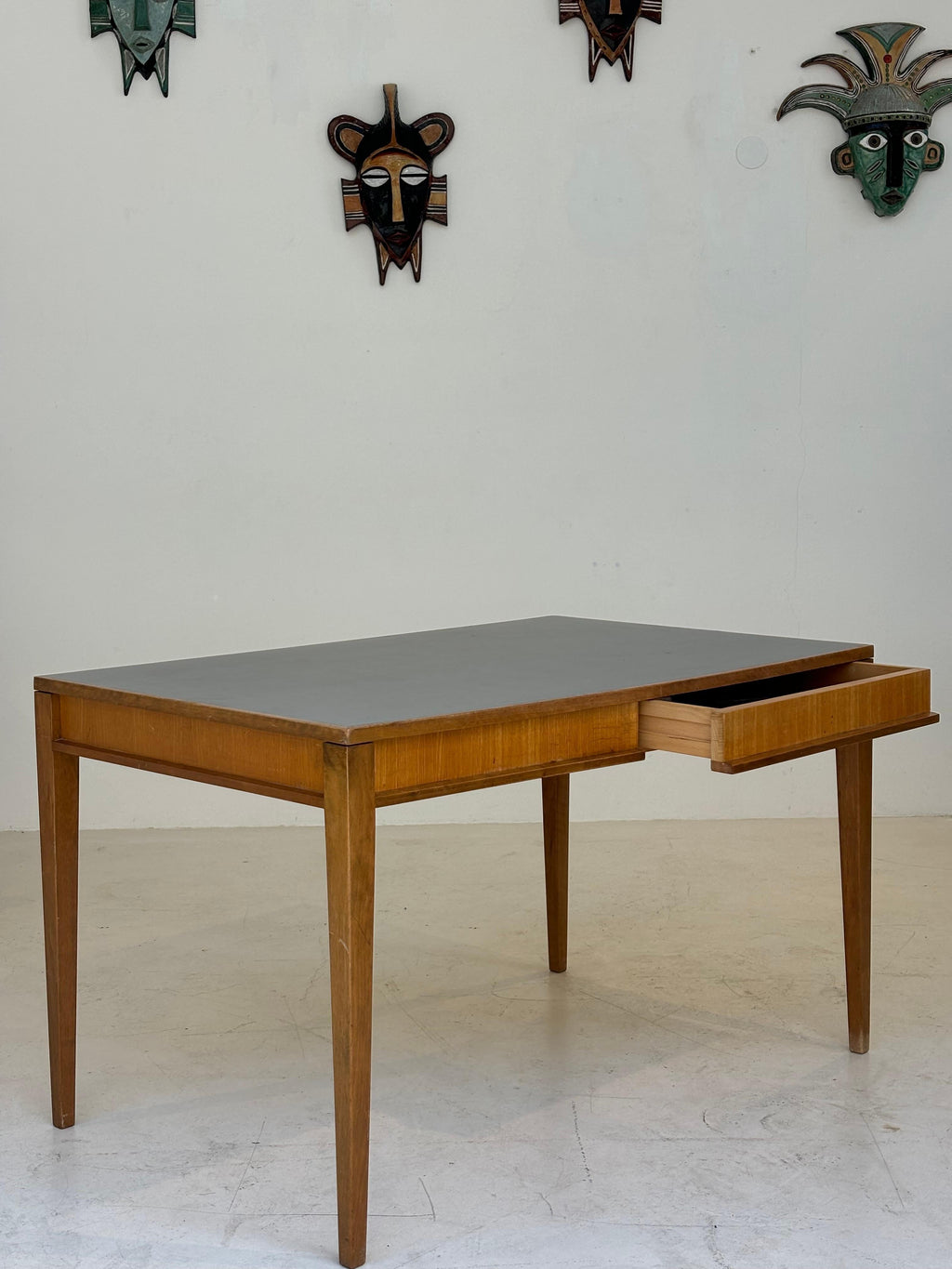 Nice 1940 french desk attributed to Maxime Old