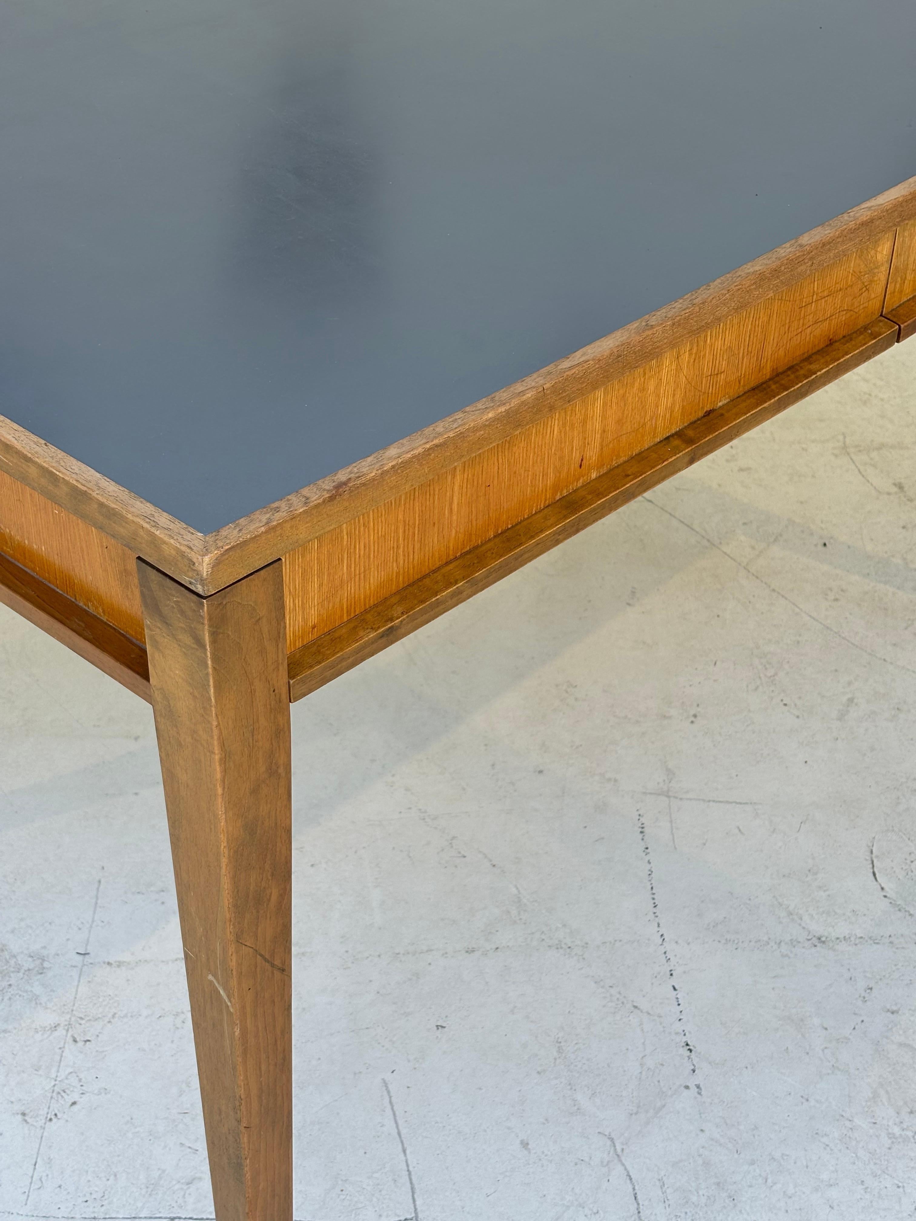 Nice 1940 french desk attributed to Maxime Old