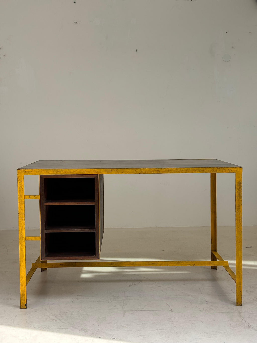 Rare architect desk by Pierre Jeanneret