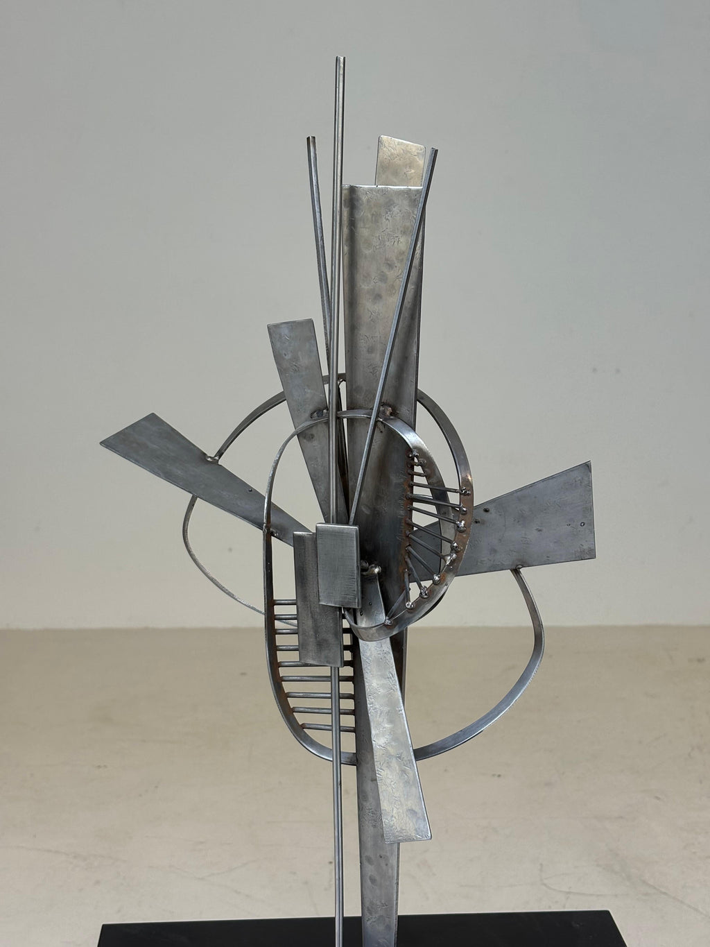 Beautiful sculpture by Alain Douillard