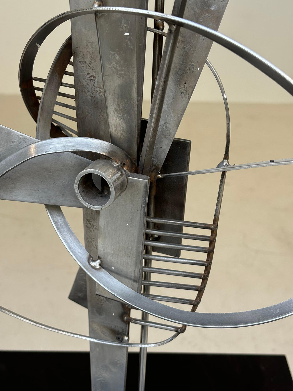 Beautiful sculpture by Alain Douillard