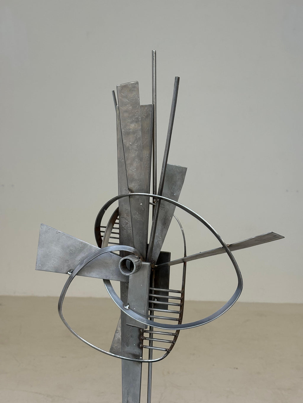 Beautiful sculpture by Alain Douillard