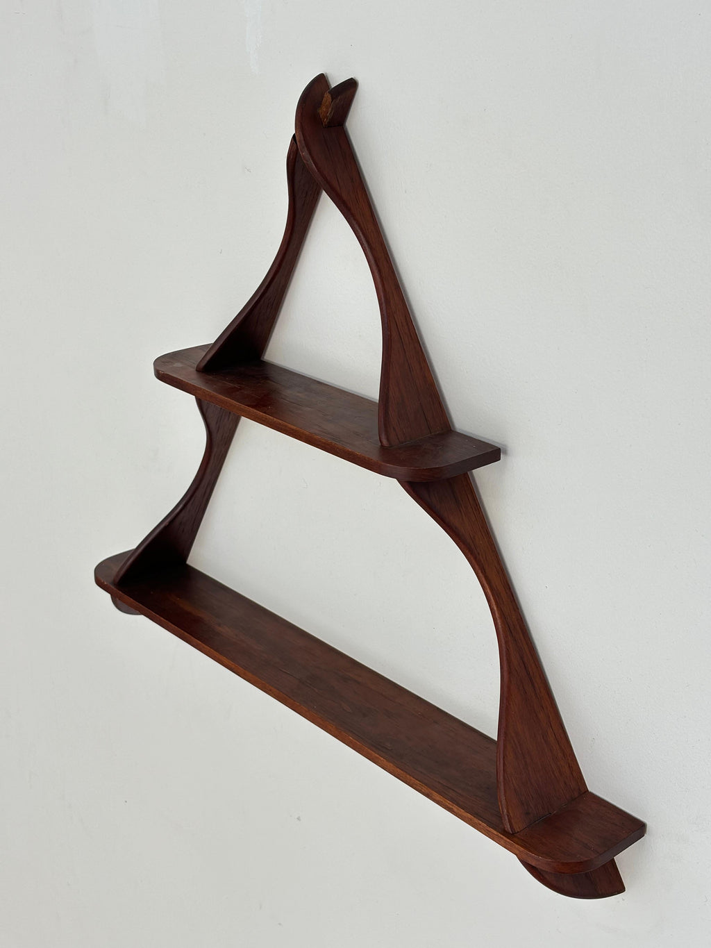 Beautiful shelve attributed to Peder Moos