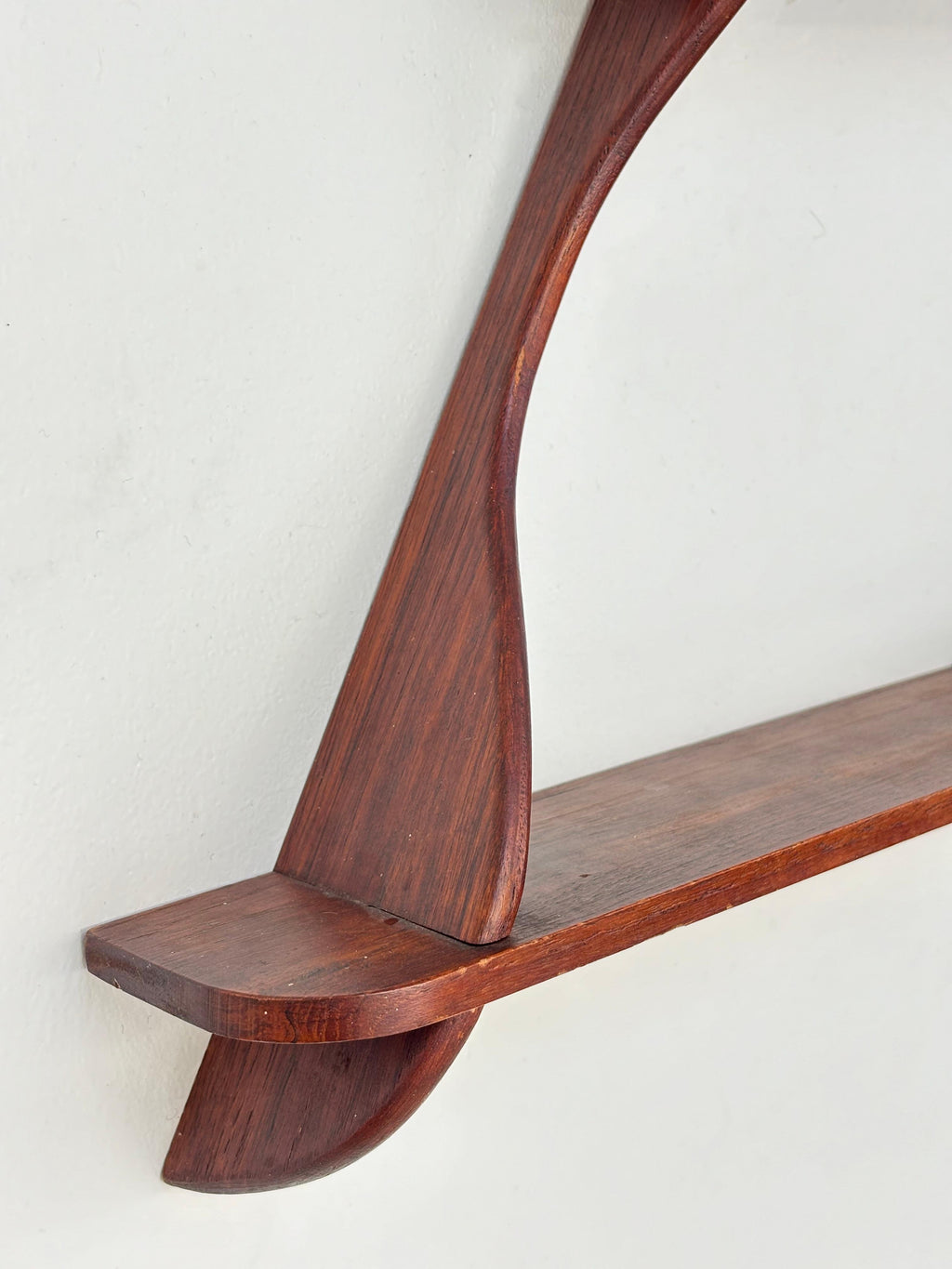 Beautiful shelve attributed to Peder Moos