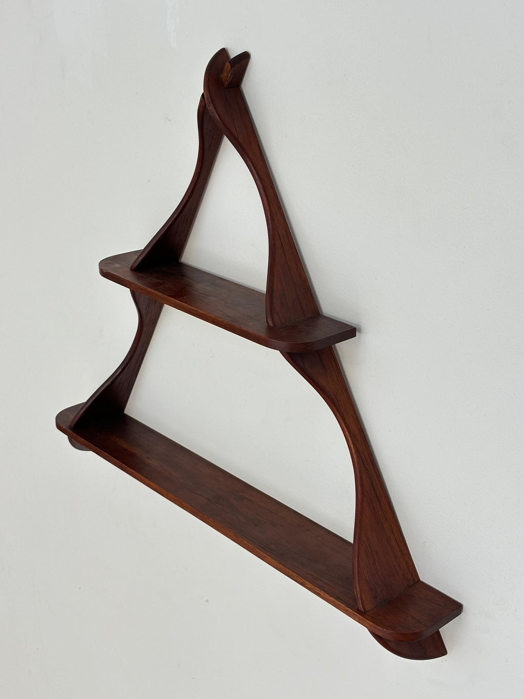 Beautiful shelve attributed to Peder Moos