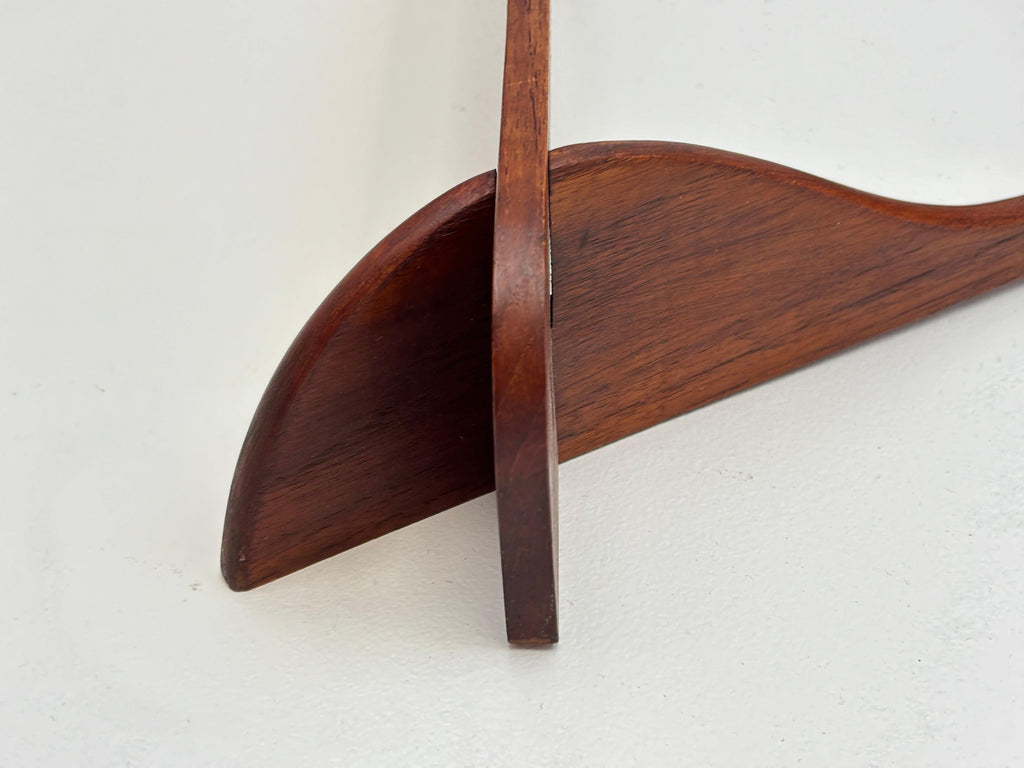 Beautiful shelve attributed to Peder Moos