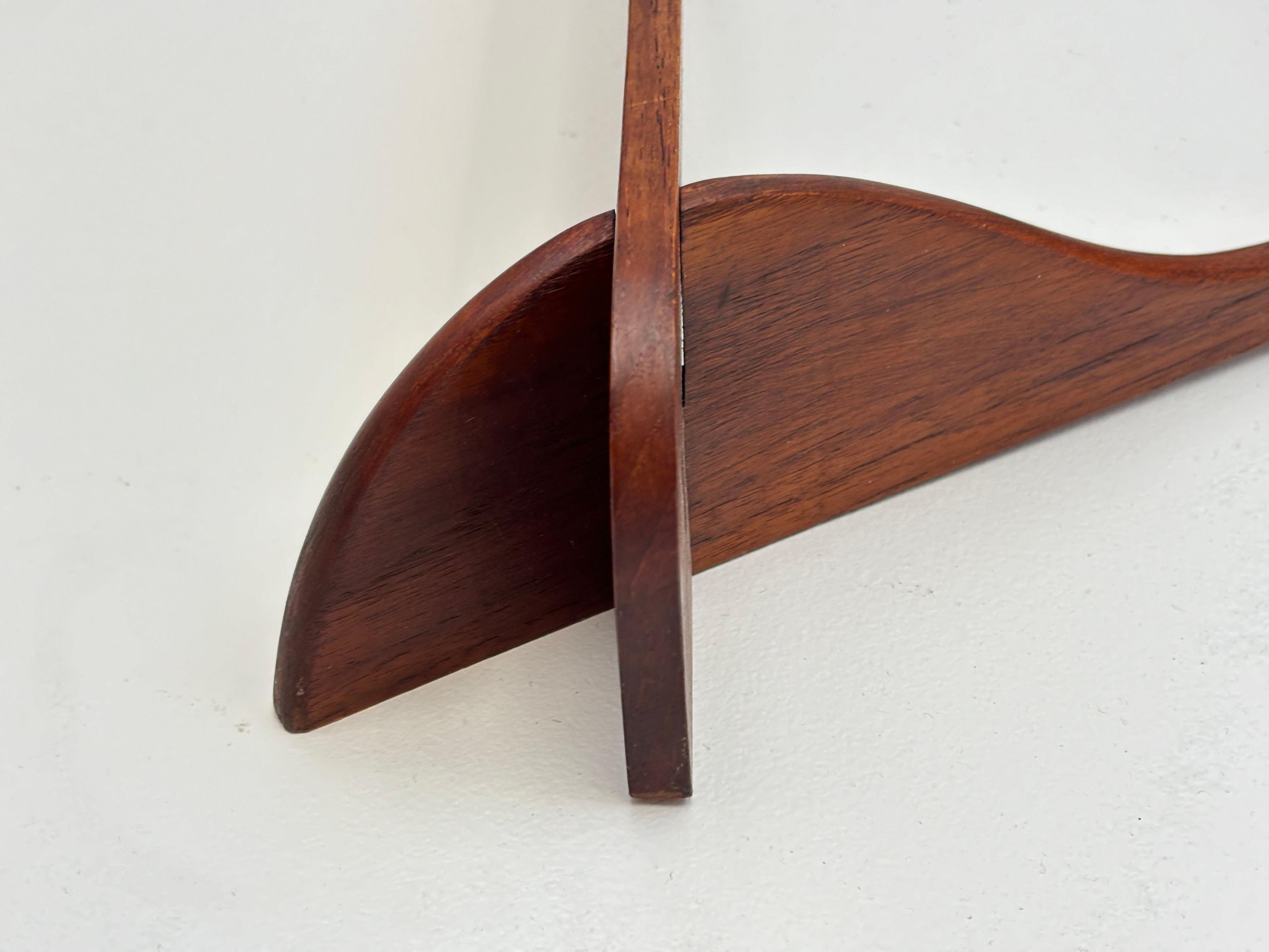 Beautiful shelve attributed to Peder Moos