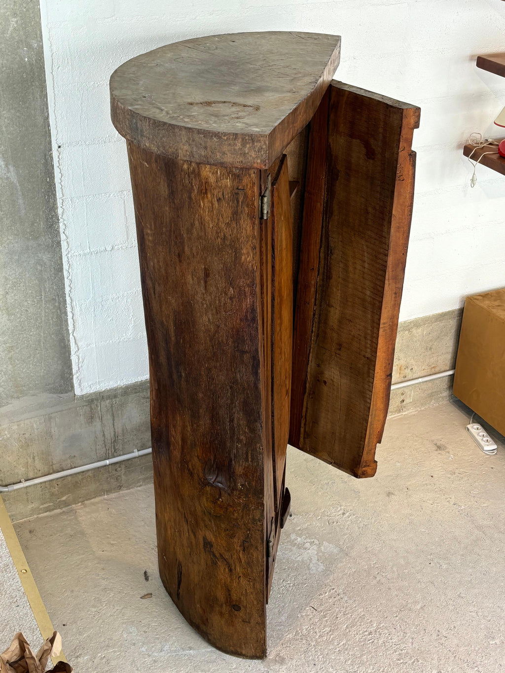 Rarissime armoire de Zanine Caldas, pièce unique