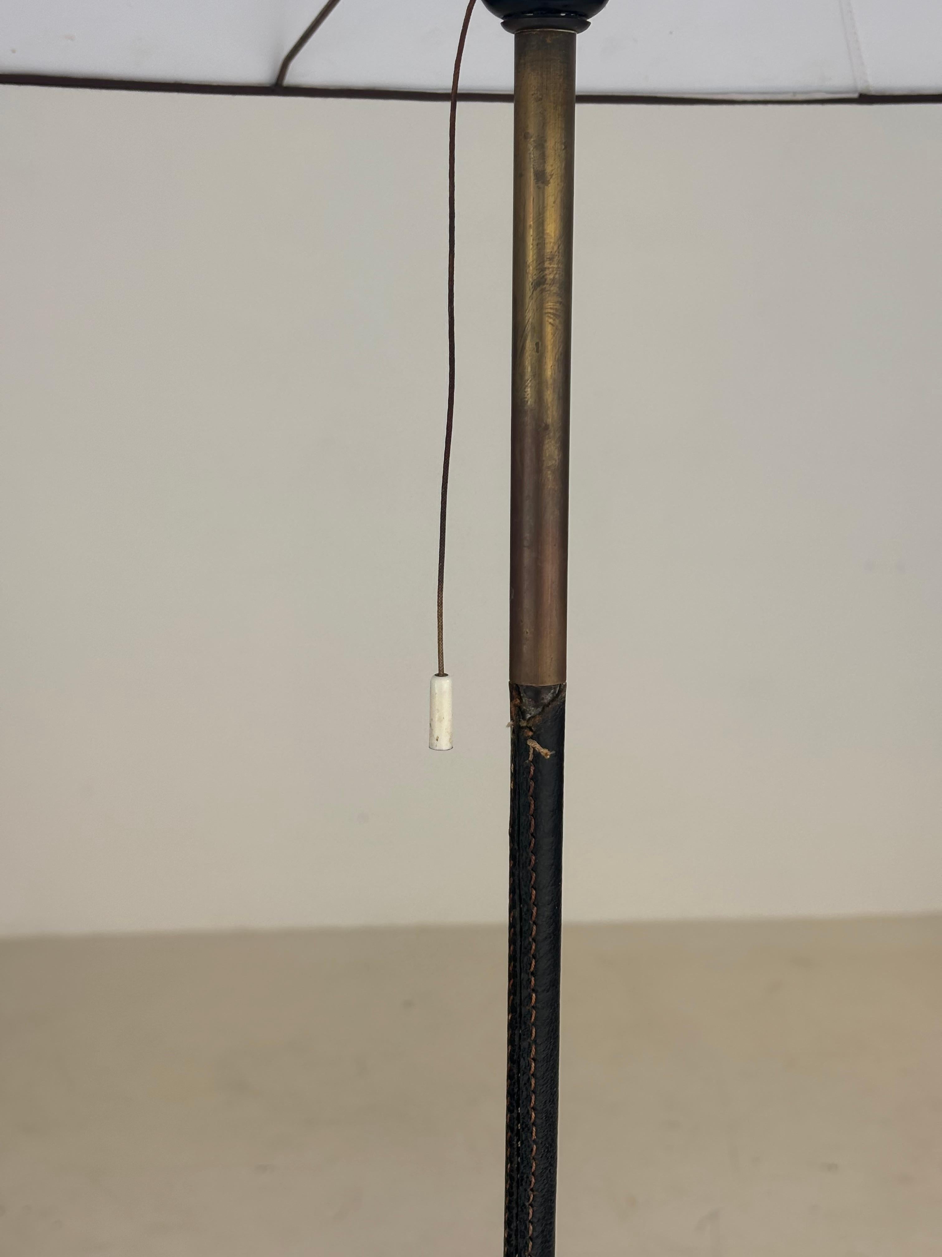 Beautiful pair of floorlamps by Jordi Vilanova in brass and stiched leather