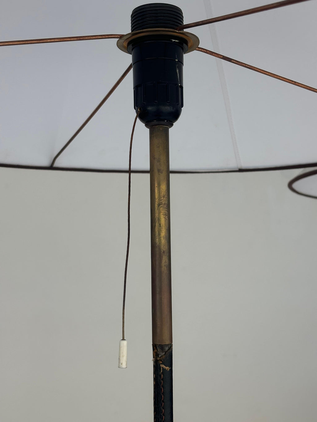 Beautiful pair of floorlamps by Jordi Vilanova in brass and stiched leather