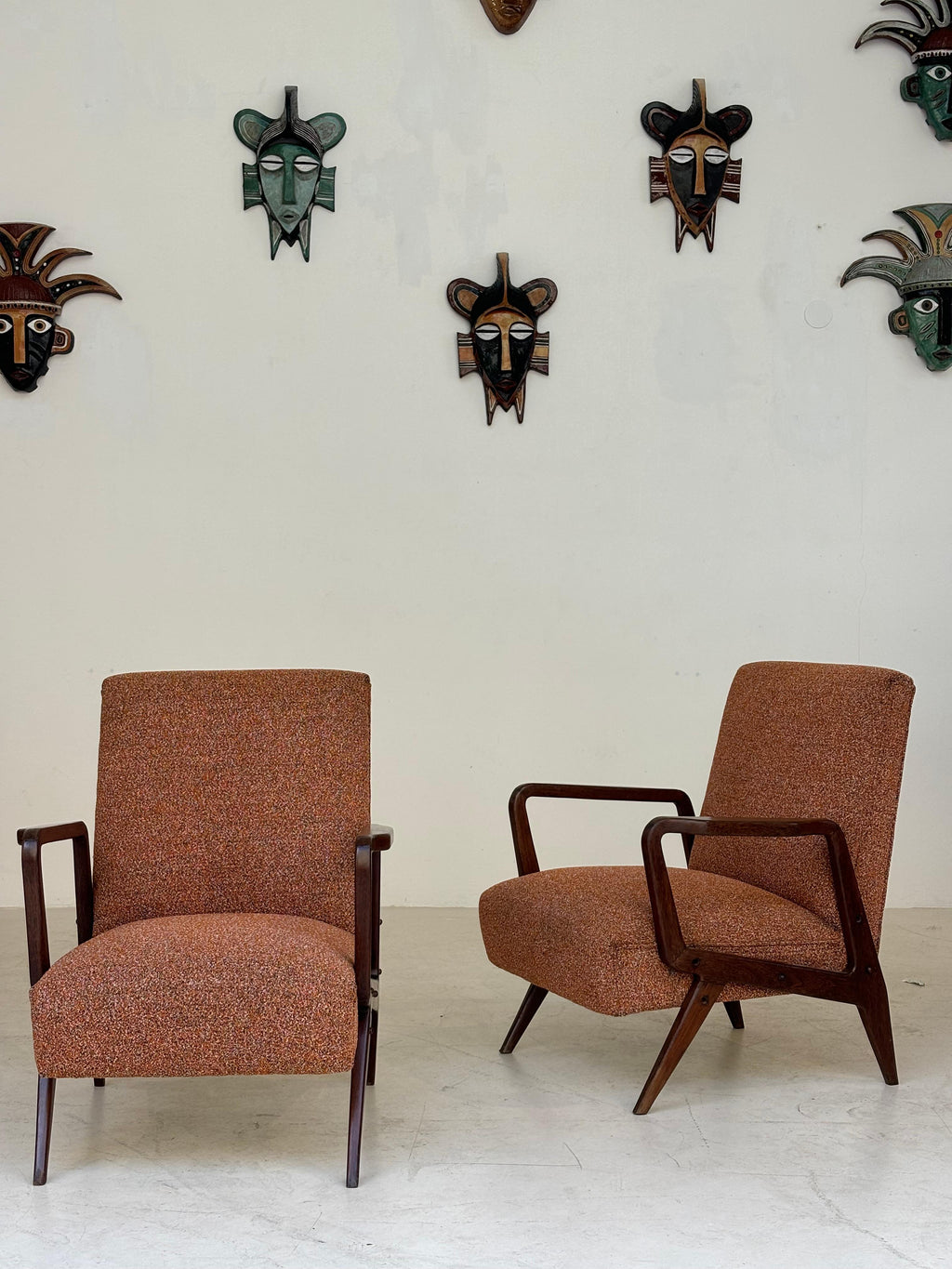 Pair of armchairs attributed to Gio Ponti, circa 1950