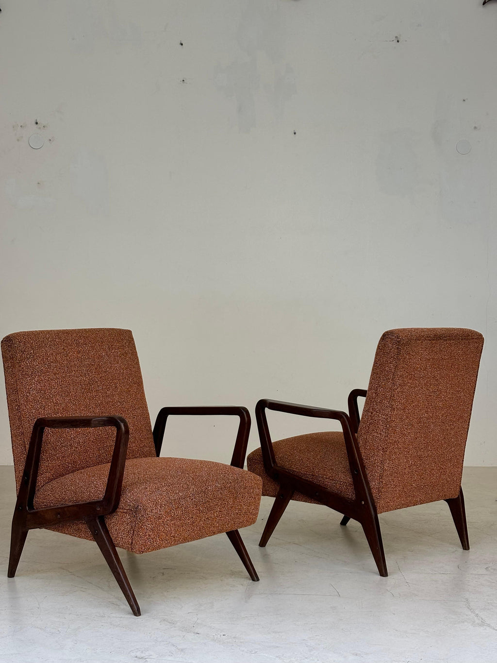 Pair of armchairs attributed to Gio Ponti, circa 1950