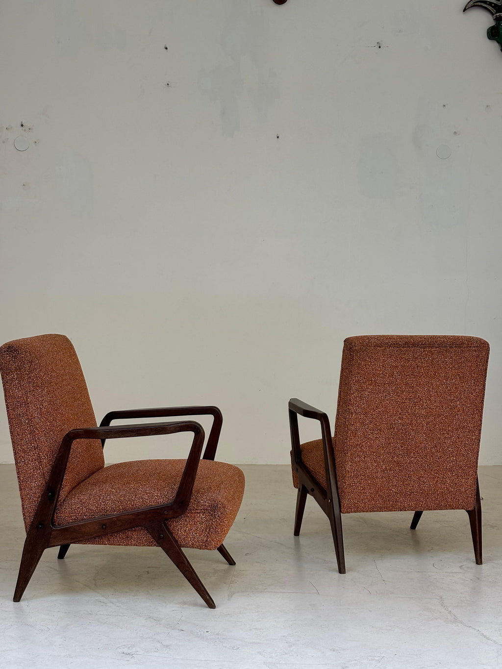 Pair of armchairs attributed to Gio Ponti, circa 1950