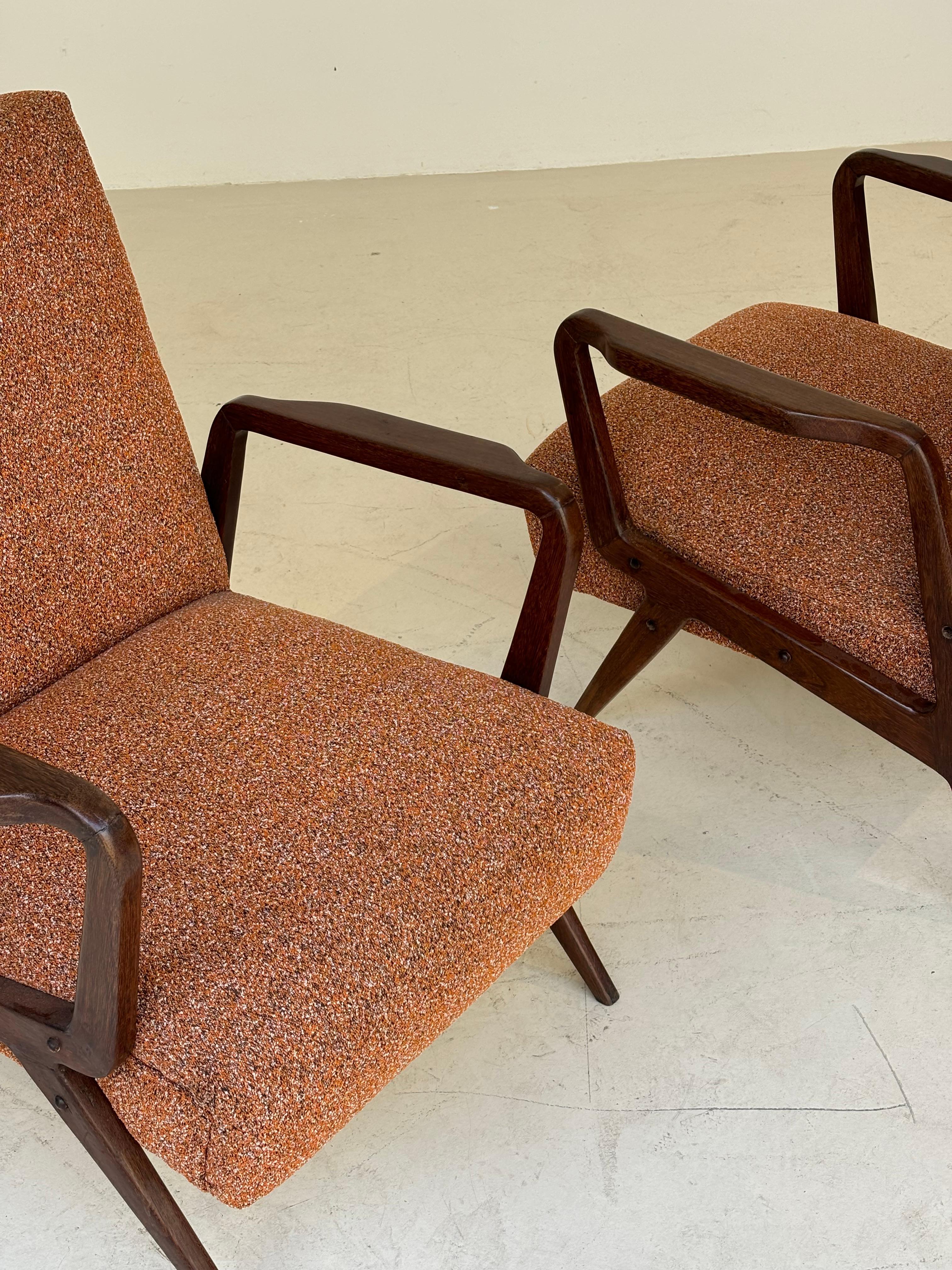 Pair of armchairs attributed to Gio Ponti, circa 1950