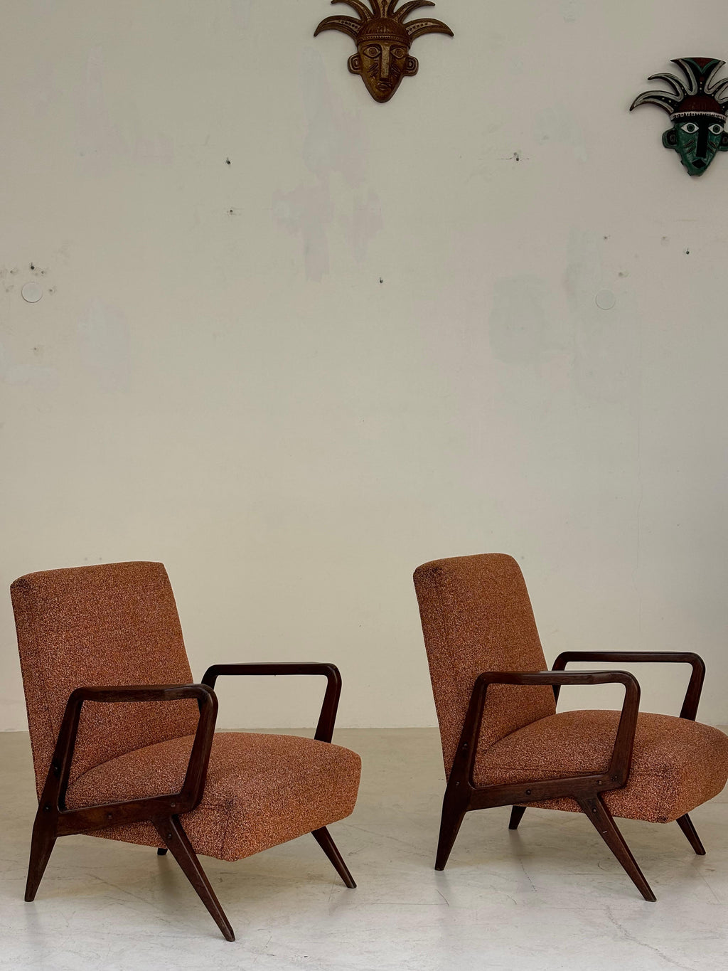 Pair of armchairs attributed to Gio Ponti, circa 1950
