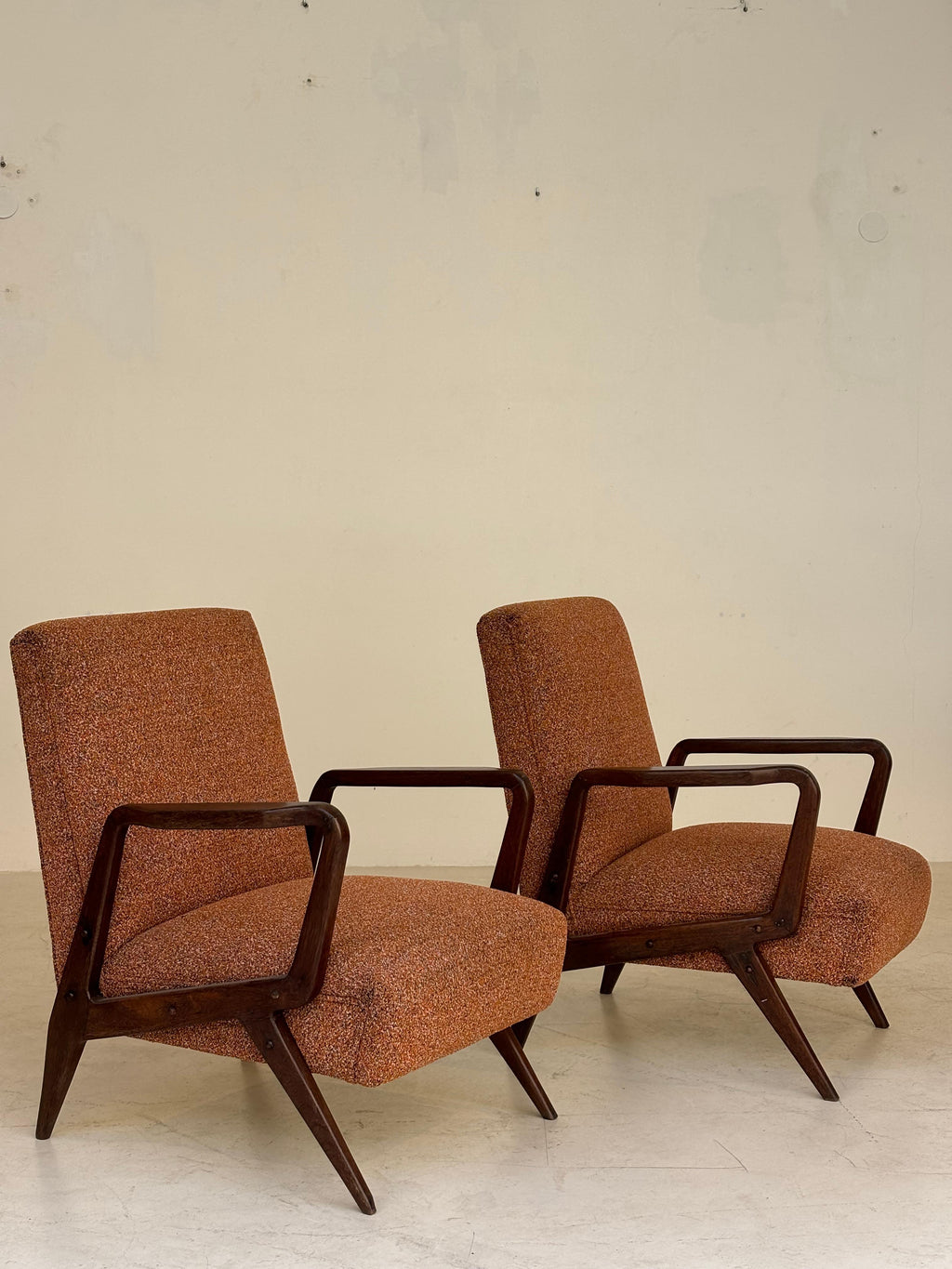 Pair of armchairs attributed to Gio Ponti, circa 1950