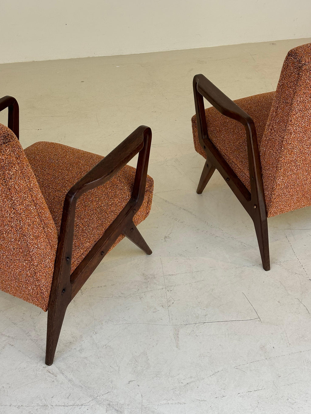 Pair of armchairs attributed to Gio Ponti, circa 1950