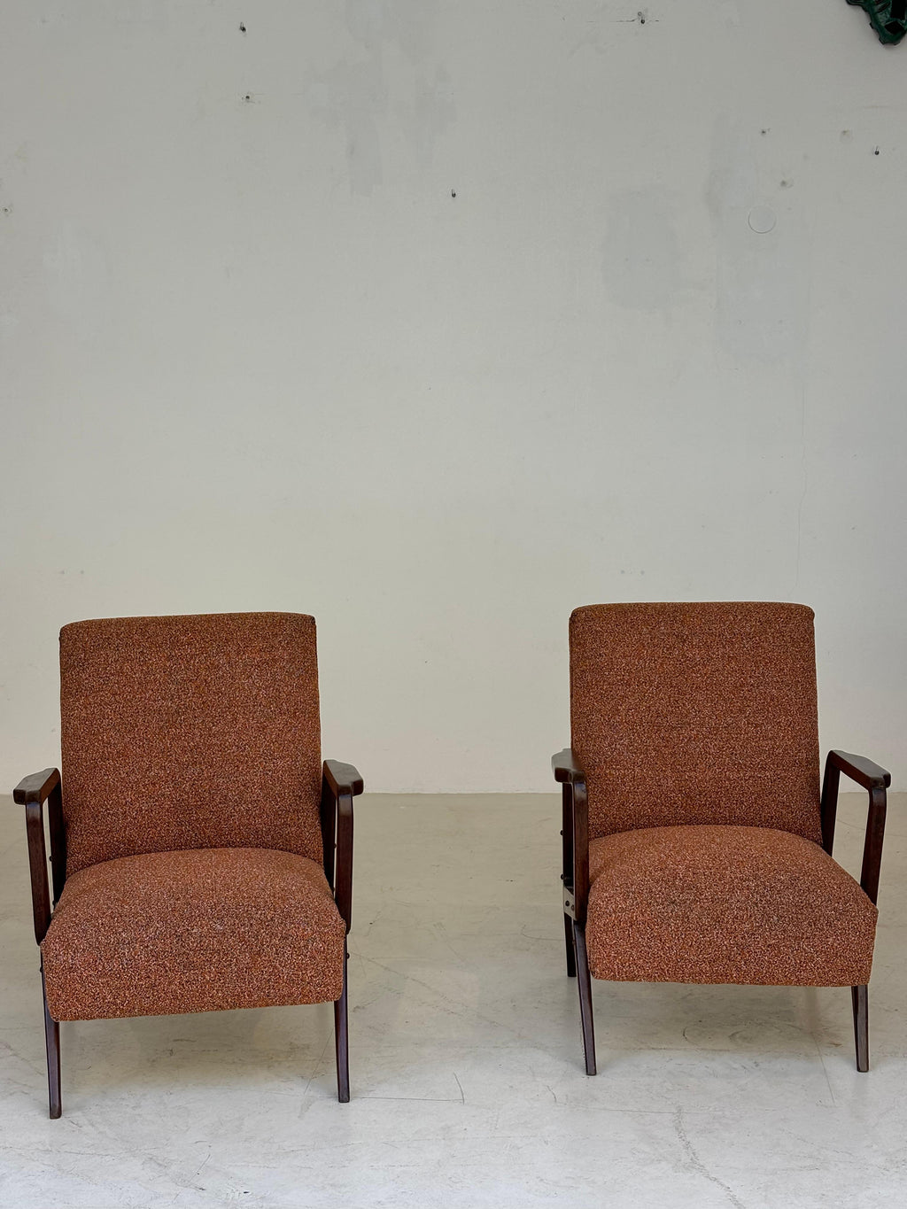 Pair of armchairs attributed to Gio Ponti, circa 1950