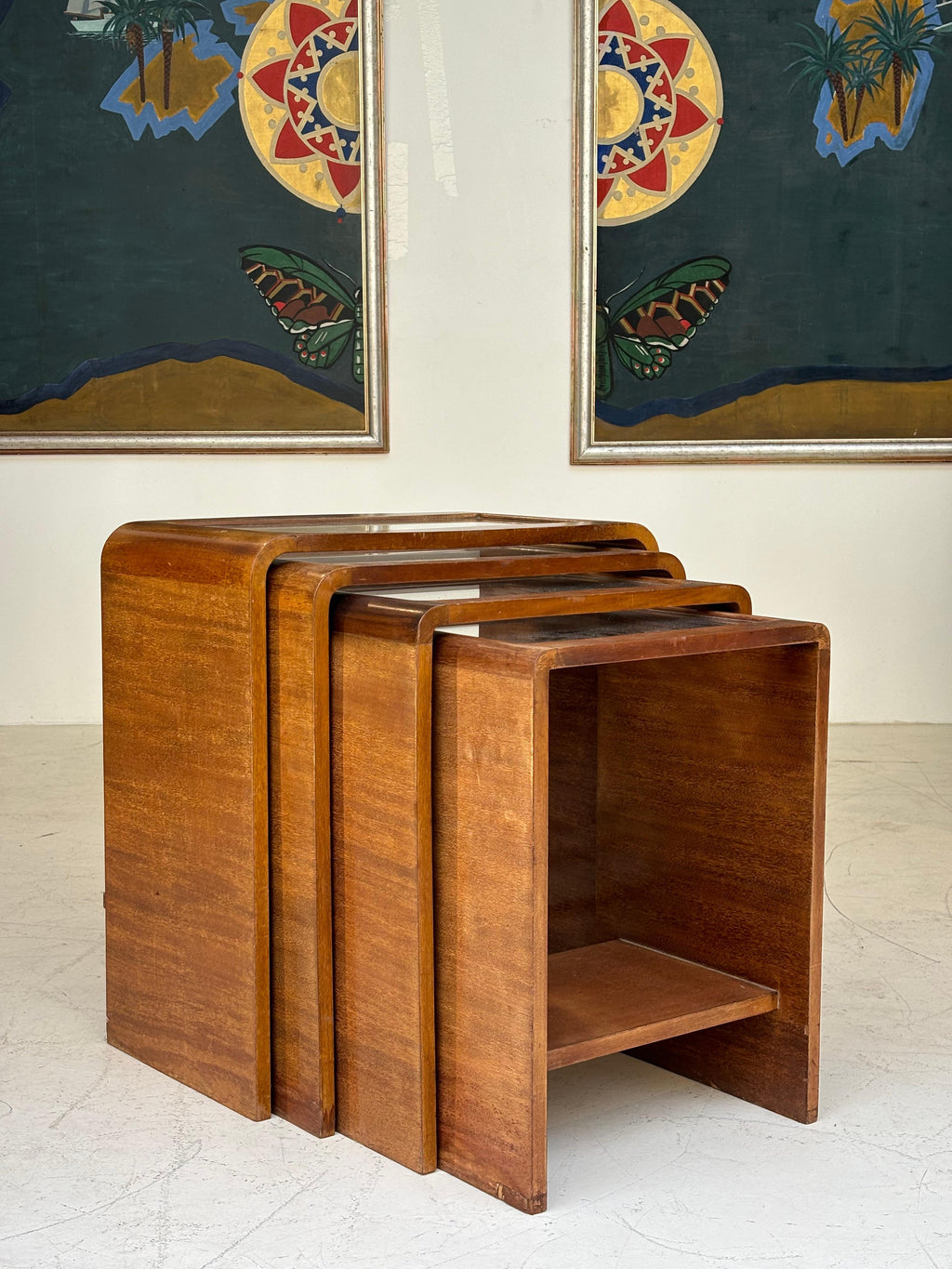 Nice french nesting table circa 1940 in the taste of Francis Jourdain