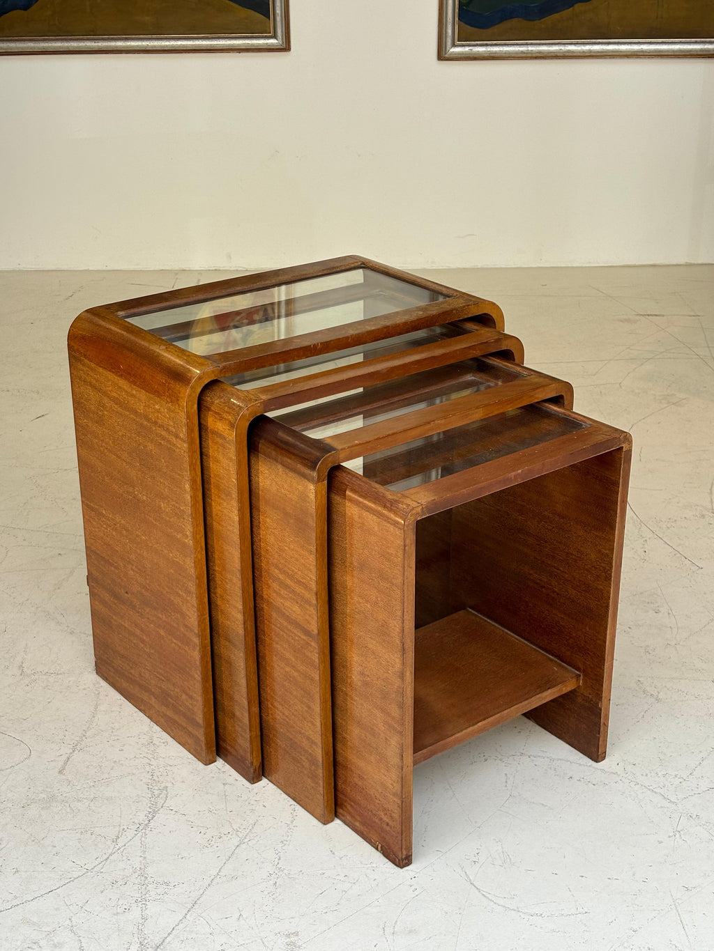 Nice french nesting table circa 1940 in the taste of Francis Jourdain
