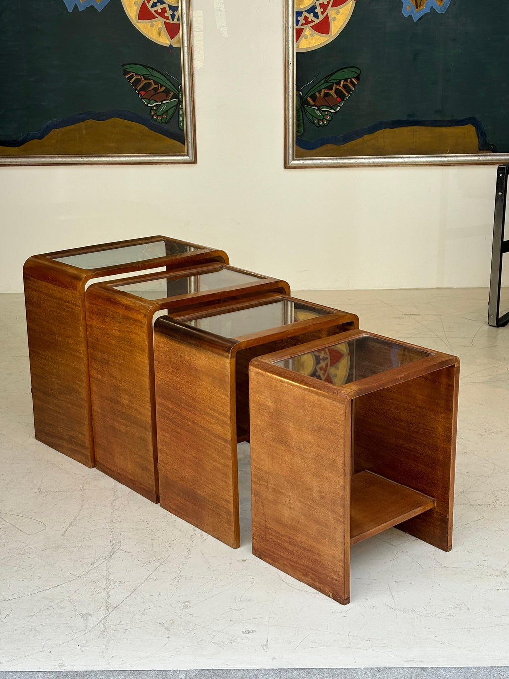 Nice french nesting table circa 1940 in the taste of Francis Jourdain