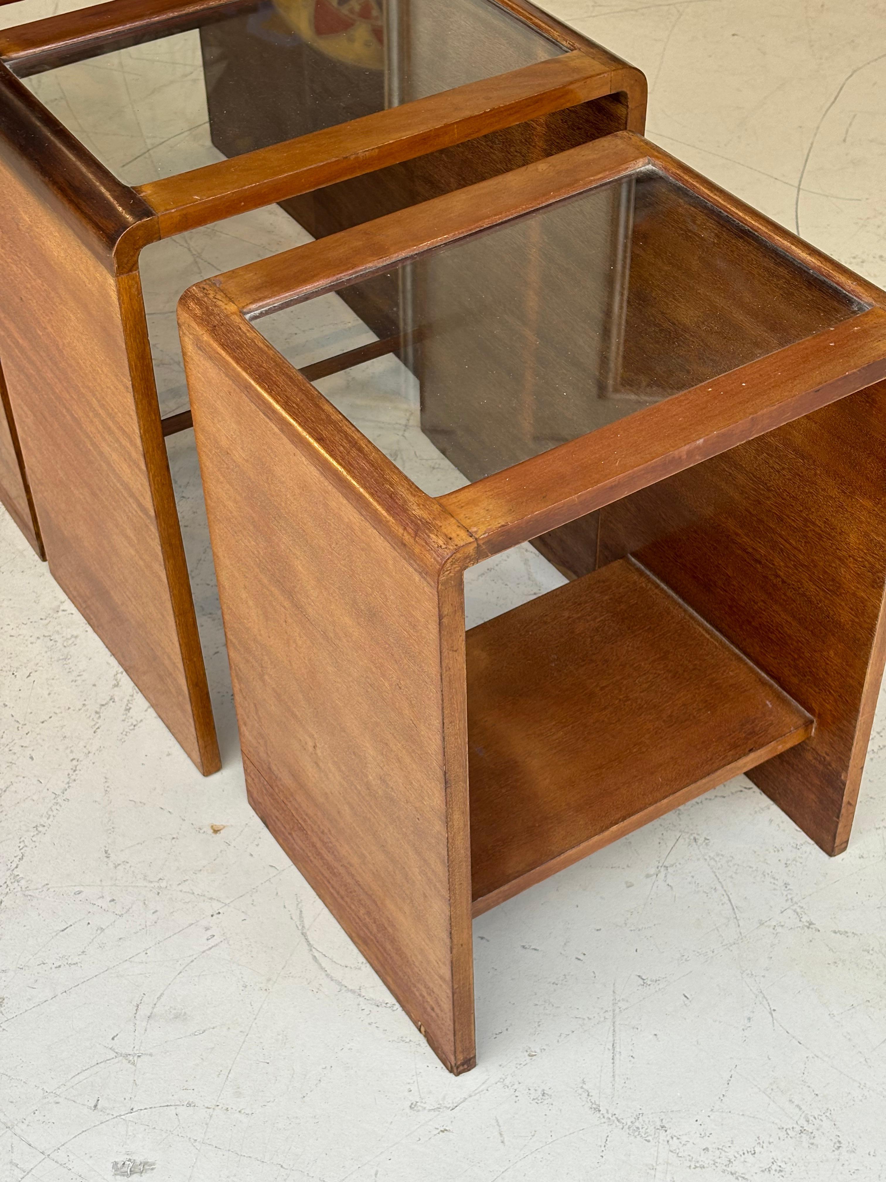 Nice french nesting table circa 1940 in the taste of Francis Jourdain