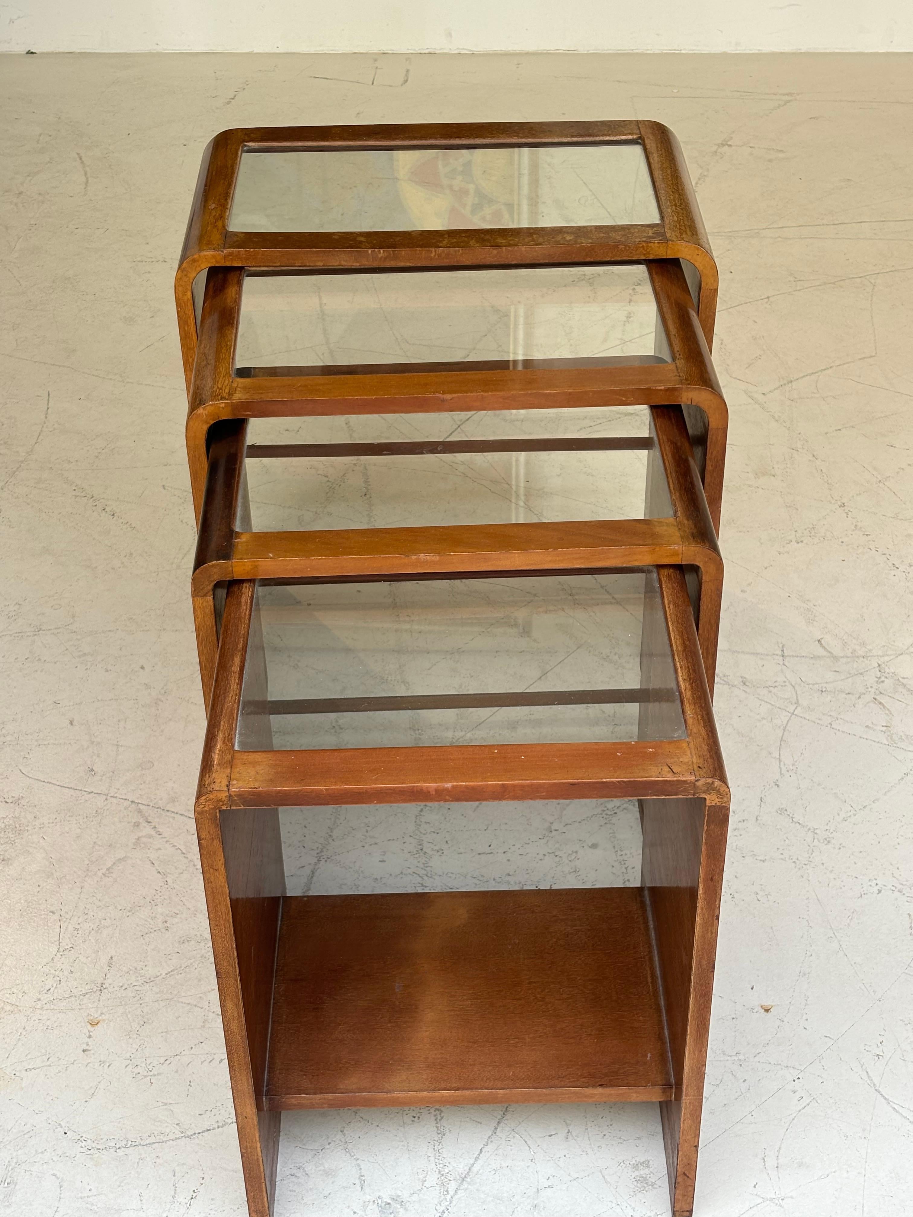 Nice french nesting table circa 1940 in the taste of Francis Jourdain